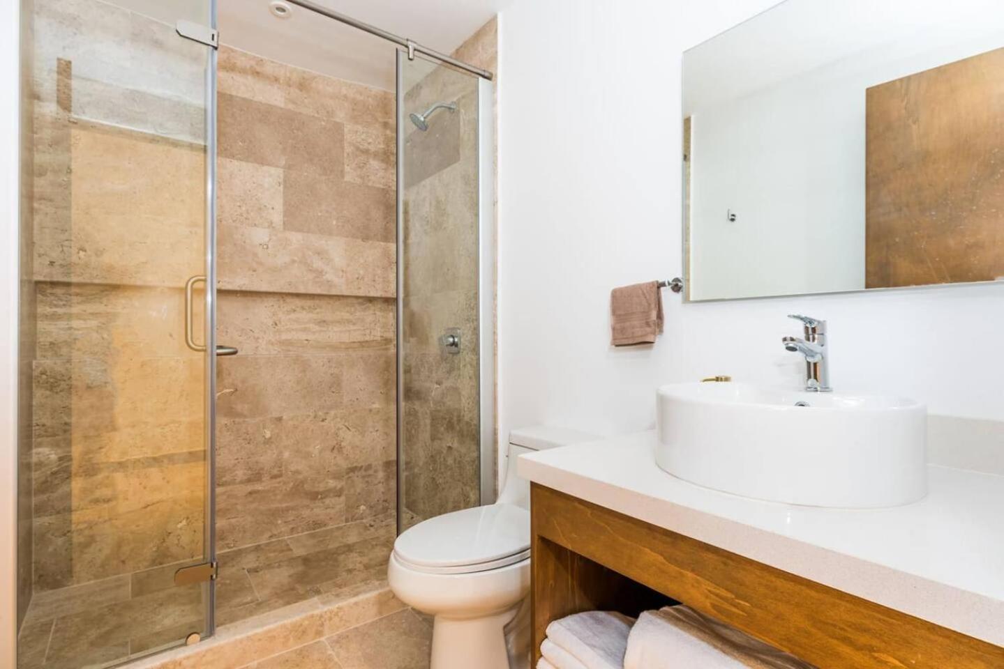 Private In Location, Microwave And Fridge Apartamento
